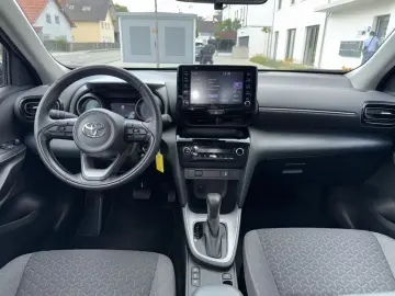 TOYOTA Yaris Cross Hybrid Comfort ACC CarPlay Kamera