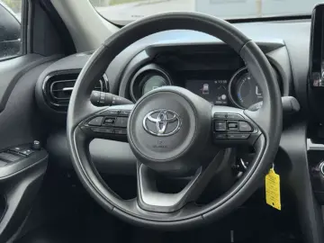 TOYOTA Yaris Cross Hybrid Comfort ACC CarPlay Kamera