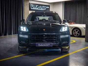 Porsche Cayenne TURBO E-HYBRID
