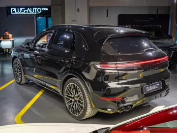 Porsche Cayenne TURBO E-HYBRID
