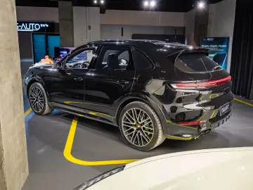 Porsche Cayenne TURBO E-HYBRID