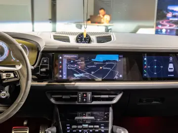 Porsche Cayenne TURBO E-HYBRID