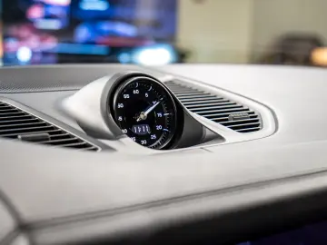 Porsche Cayenne TURBO E-HYBRID