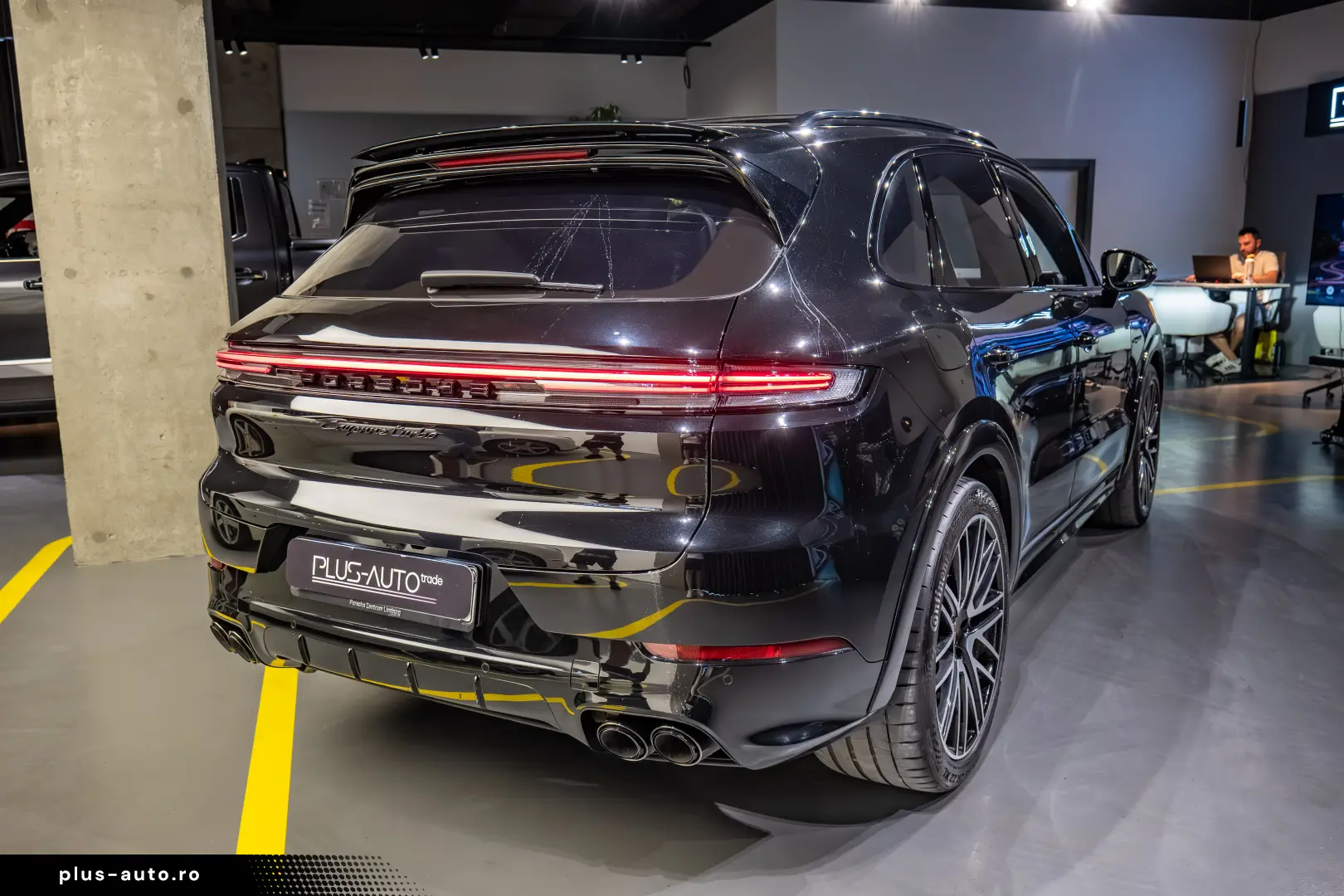 Porsche Cayenne TURBO E-HYBRID