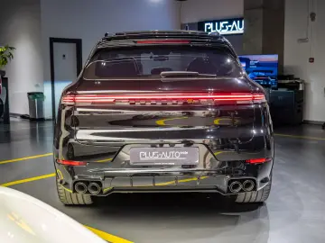 Porsche Cayenne TURBO E-HYBRID
