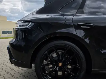 PORSCHE Macan GTS Sthzg Acc Pano PSCB Ahk Bose PASM