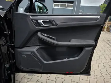 PORSCHE Macan GTS Sthzg Acc Pano PSCB Ahk Bose PASM