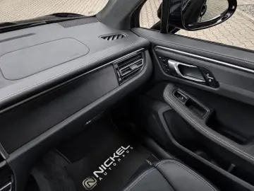 PORSCHE Macan GTS Sthzg Acc Pano PSCB Ahk Bose PASM