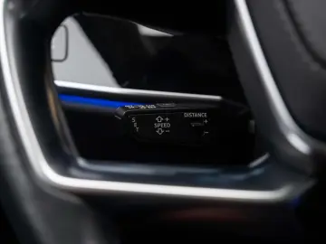 Audi A8L 60 TFSI e quattro – 2021