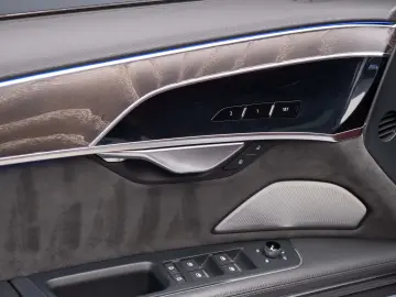 Audi A8L 60 TFSI e quattro – 2021