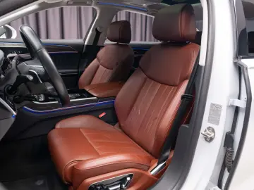 Audi A8L 60 TFSI e quattro – 2021