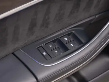Audi A8L 60 TFSI e quattro – 2021
