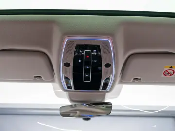 Audi A8L 60 TFSI e quattro – 2021