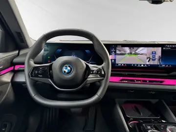 BMW i5 eDrive40 Inkl. € 1.190 Zubehörbonus Autobahna