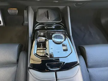 BMW i5 eDrive40 M Sport Pro AHK ACC Pano Inno Memory