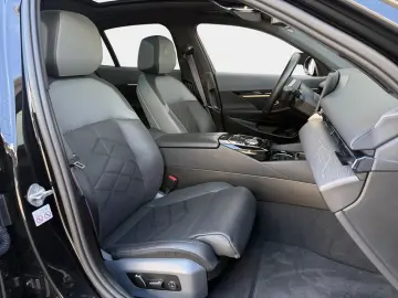 BMW i5 eDrive40 M Sport Pro AHK ACC Pano Inno Memory