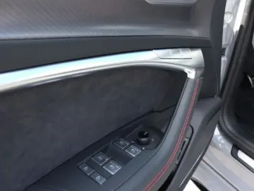 AUDI RS 7  RS-DYNAMIKPAKET