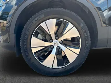 VOLVO XC40 T4 Recharge Plus-Dark DKG 360  Standh ACC B