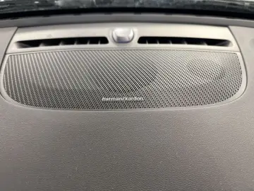 VOLVO XC40 T4 Recharge Plus-Dark DKG 360  Standh ACC B