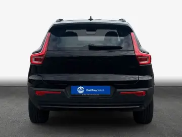 VOLVO XC40 B3 Plus Black-Edition DKG Park- Winter- Sit