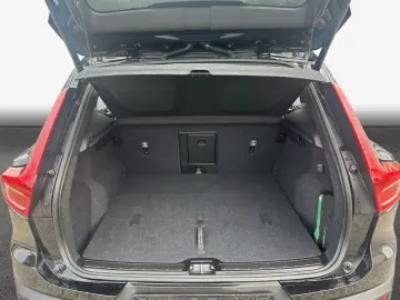 VOLVO XC40 B3 Plus Black-Edition DKG Park- Winter- Sit