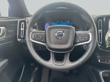 VOLVO XC40 B3 Plus Black-Edition DKG Park- Winter- Sit