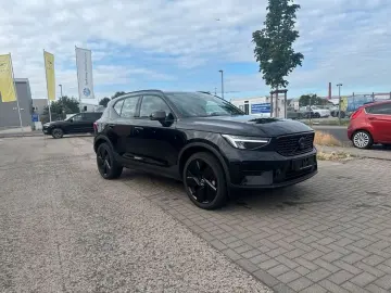 VOLVO XC40 B3 Plus Black-Edition DKG Park- Winter- Sit