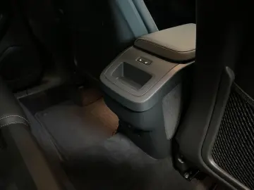 VOLVO XC60 B5 AWD Plus Black-Edition PilotAssist 360