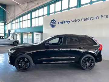 VOLVO XC60 B5 AWD Plus Black-Edition PilotAssist 360