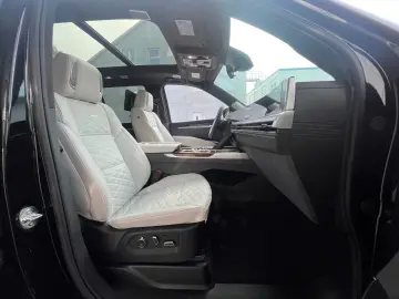 Cadillac Escalade Sport Platinum