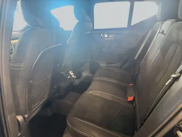 VOLVO XC40 B3 Plus Black-Edition DKG Glasd Leder 360