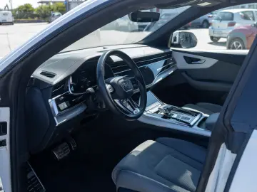Audi Q8 3.0 55 TFSI quattro MHEV S-Line Matrix ACC Stoc TM