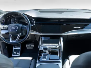 Audi Q8 3.0 55 TFSI quattro MHEV S-Line Matrix ACC Stoc TM