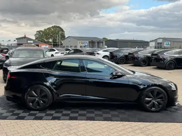 TESLA MODEL S PLAID   MATRIX LED   YOKE   HW4   VAT