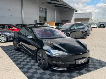 TESLA MODEL S PLAID   MATRIX LED   YOKE   HW4   VAT