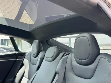 TESLA MODEL S PLAID   MATRIX LED   YOKE   HW4   VAT