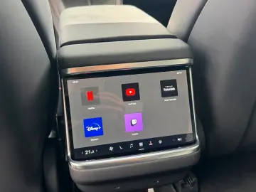 TESLA MODEL S PLAID   MATRIX LED   YOKE   HW4   VAT