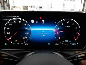 MERCEDES-BENZ C 200 4M AMG R-Kamera Ambiente MBUX Carplay 19