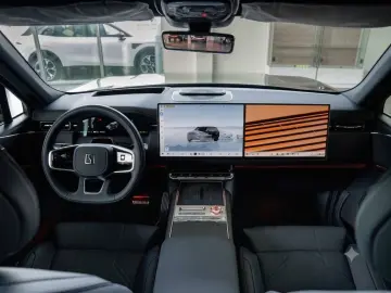 Zeekr 9X Ultra 70 kWh – SUV 4WD Livrare imediata !