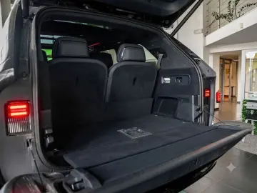 Zeekr 9X Ultra 70 kWh – SUV 4WD Livrare imediata !