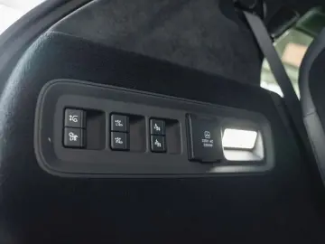 Zeekr 9X Ultra 70 kWh – SUV 4WD Livrare imediata !