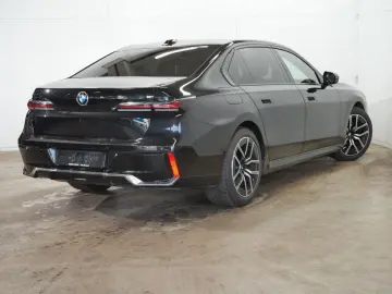BMW 740d xDrive M Sport