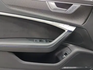 AUDI RS6 Avant Performance