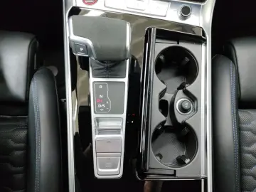 AUDI RS6 Avant Performance