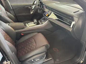 AUDI RS Q8 Performance
