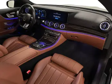 Mercedes-Benz E 220 d 4MATIC Premium