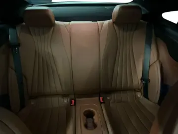 Mercedes-Benz E 220 d 4MATIC Premium