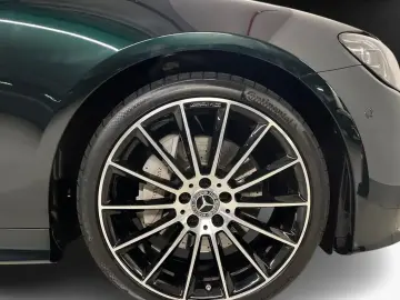 Mercedes-Benz E 220 d 4MATIC Premium