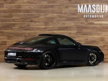 PORSCHE 992 3.0 Carrera 4 GTS