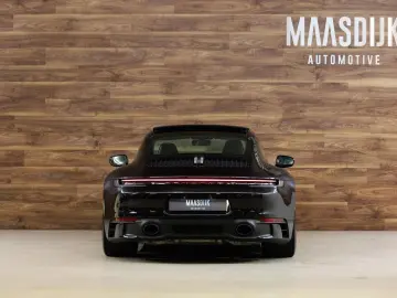 PORSCHE 992 3.0 Carrera 4 GTS